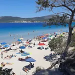 Appartamento Fronte Mare Con Giardino E Barbeque